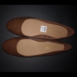 Brown American Eagle Flats